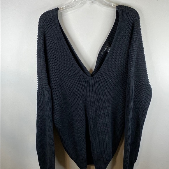 Women's V-Neck Sweater - Black - Picture 7 of 8